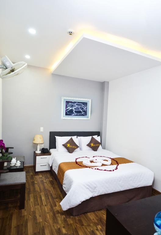 Nice De Paris Hotel Da Nang Bagian luar foto