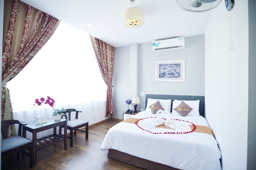 Nice De Paris Hotel Da Nang Bagian luar foto
