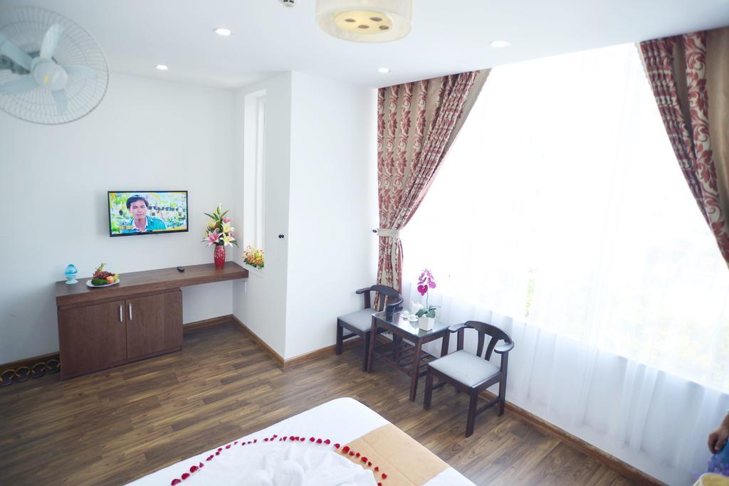 Nice De Paris Hotel Da Nang Bagian luar foto