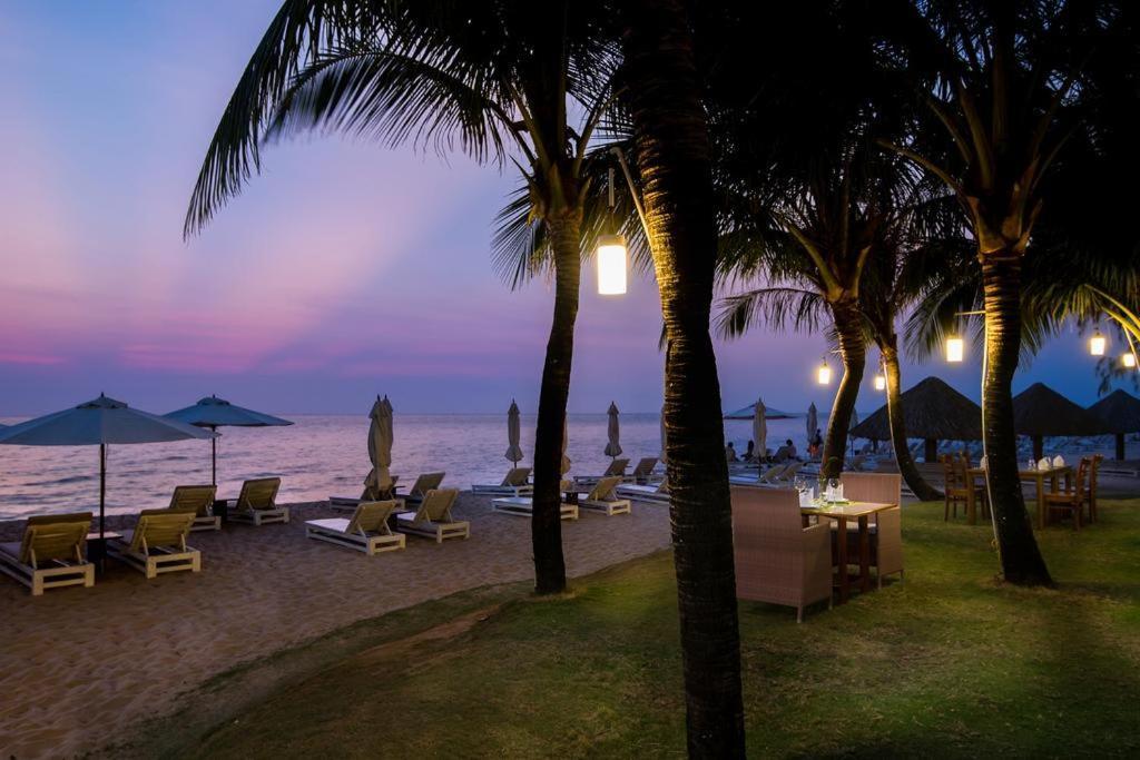Nice De Paris Hotel Da Nang Bagian luar foto